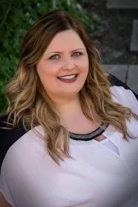 Photo of Puyallup WA Dental Office Manager: Carrie